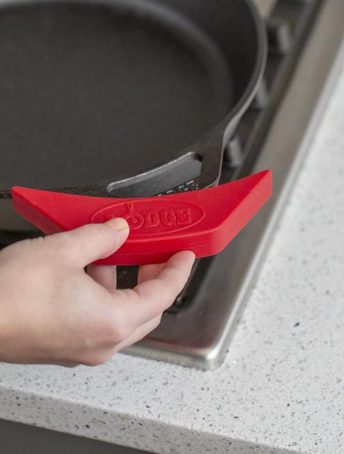 https://www.leacockcolemancenter.com/Silicone-Assist-Handle-Holder---Red/image/item/ASAHH41